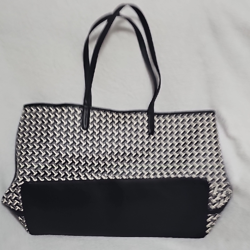 Stylish Black and White Tote Bag Set - Picture 4 of 15
